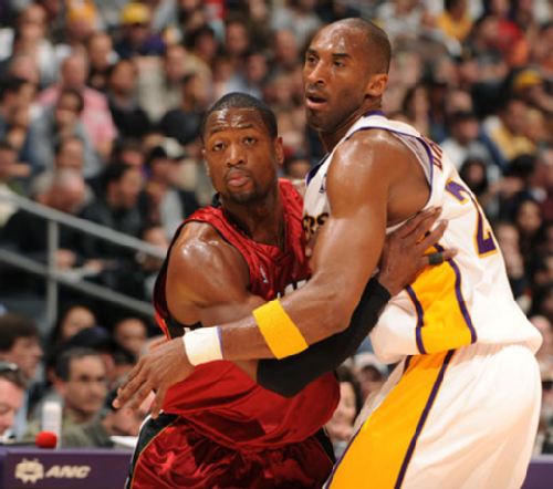 中场核心的 中场核心的